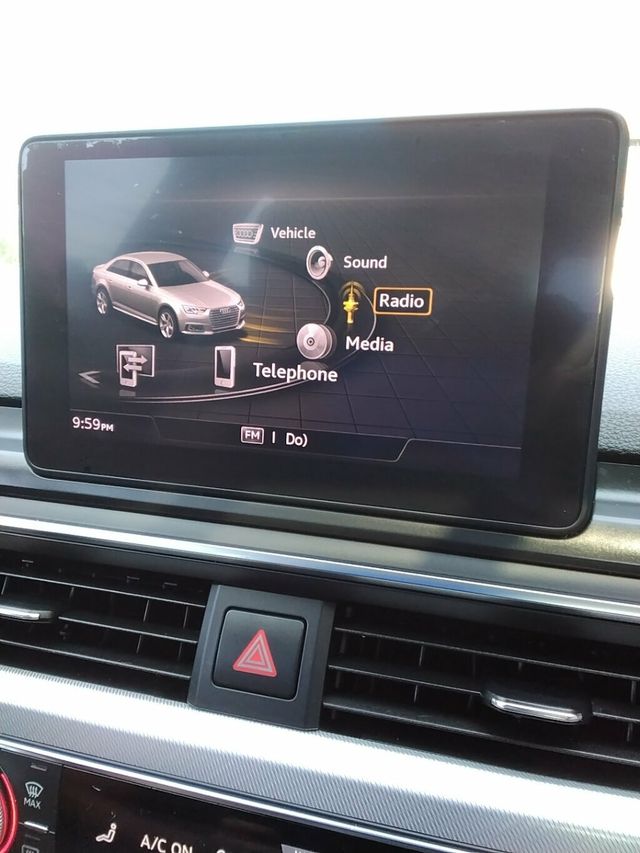 2018 Audi A4 2.0 TFSI ultra Premium S Tronic FWD - 23066747 - 18