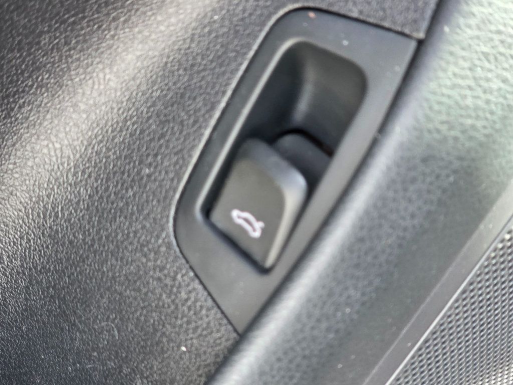 2018 Audi Q3 2.0 TFSI Premium FWD - 22950627 - 25