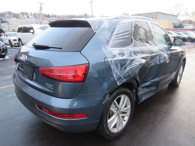 2018 Audi Q3 2.0 TFSI Premium Plus quattro AWD(clear title) - 22961350 - 4