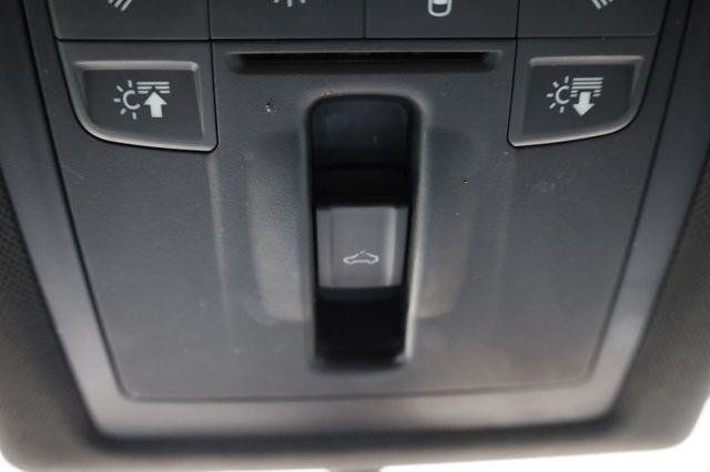 2018 Audi Q3 Premium - 23023779 - 35