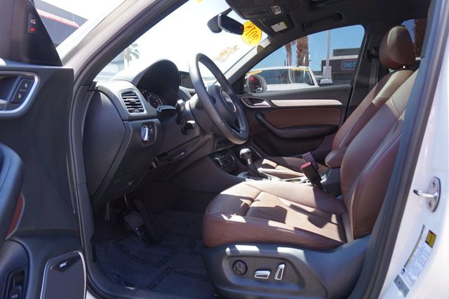 2018 Audi Q3 PREMIUM PLUS QUATTRO, PREMIUM WHEELS, LEATHER SEATS, MOON ROOF - 23011040 - 16