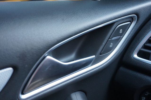 2018 Audi Q3 PREMIUM PLUS QUATTRO, PREMIUM WHEELS, LEATHER SEATS, MOON ROOF - 23011040 - 24