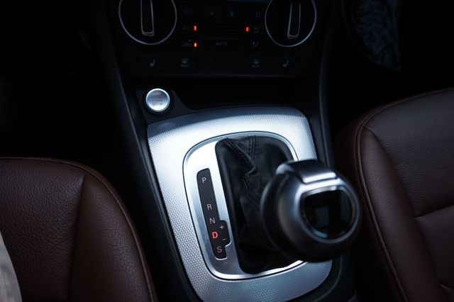 2018 Audi Q3 PREMIUM PLUS QUATTRO, PREMIUM WHEELS, LEATHER SEATS, MOON ROOF - 23011040 - 40