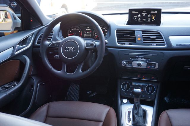 2018 Audi Q3 PREMIUM PLUS QUATTRO, PREMIUM WHEELS, LEATHER SEATS, MOON ROOF - 23011040 - 43