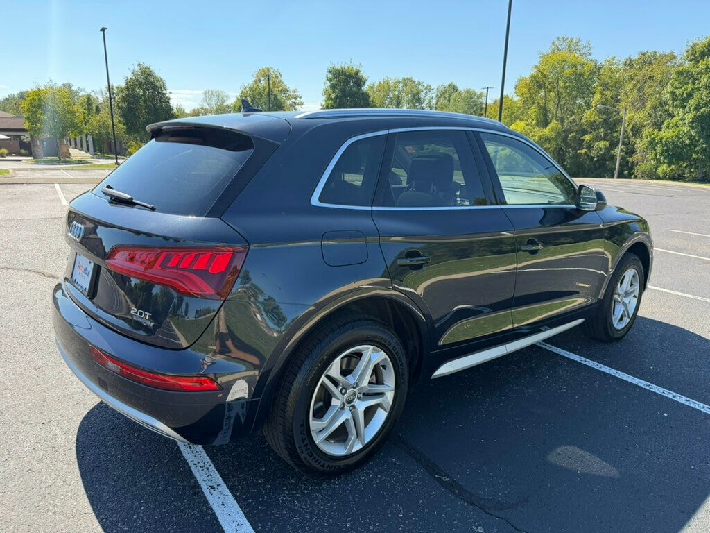 2018 Audi Q5 Premium Plus photo 2
