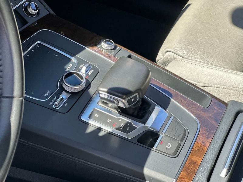 2018 Audi Q5 Premium Plus photo 16
