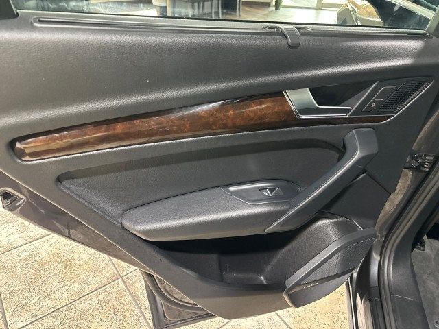 2018 Audi Q5 2.0 TFSI Premium Plus - 22976946 - 21