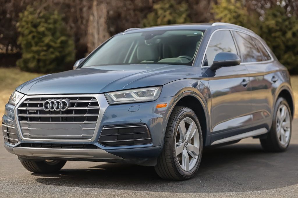 2018 Audi Q5 TFSI Premium Plus photo 3