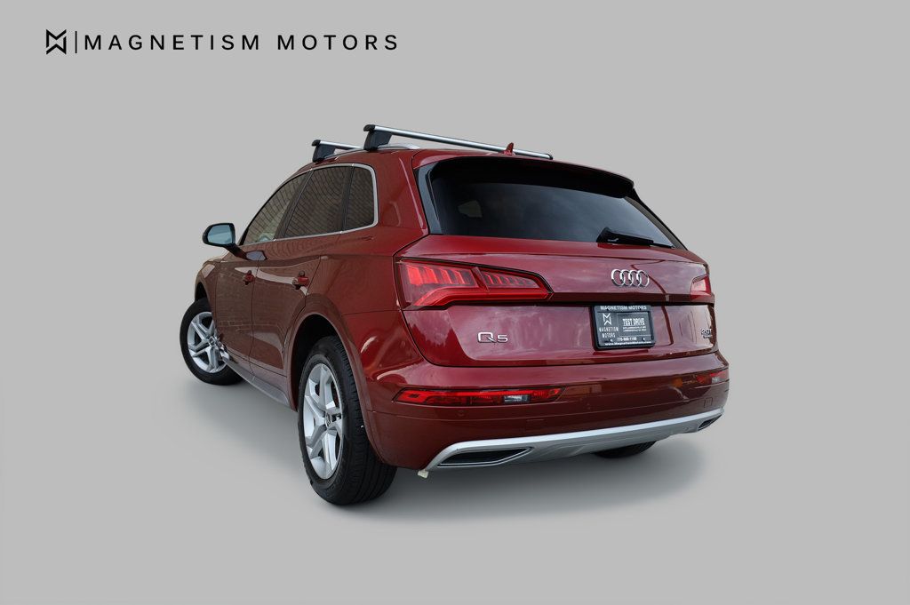 2018 Audi Q5 TFSI Premium Plus photo 2