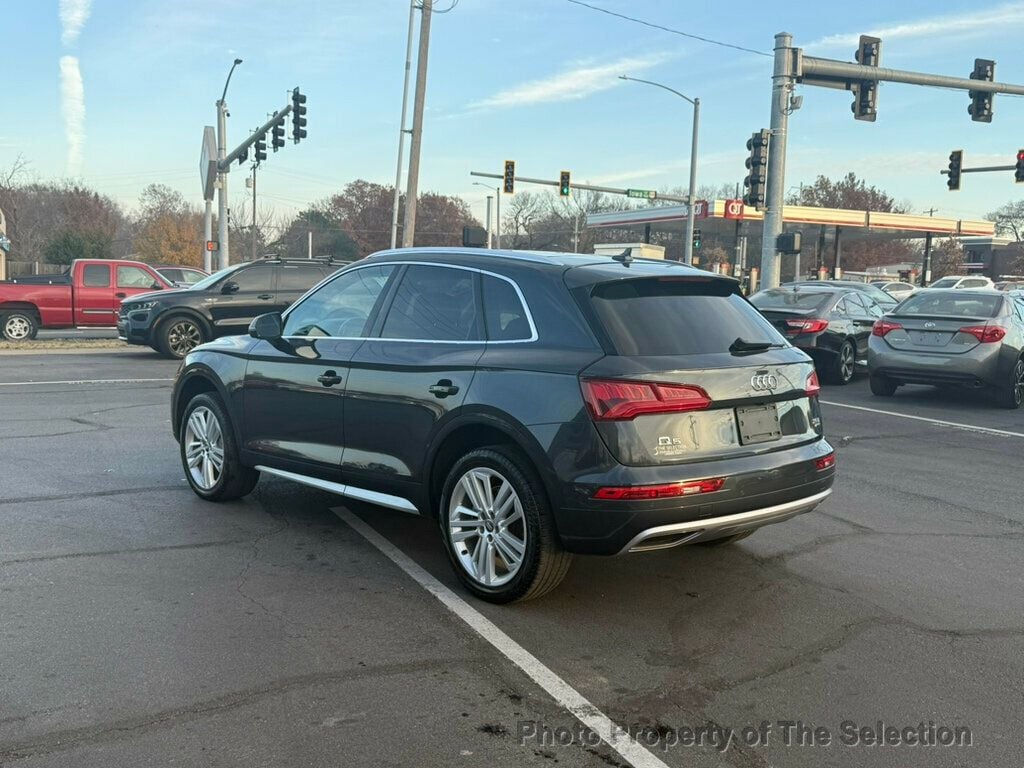 2018 Audi Q5 TFSI Premium Plus photo 2
