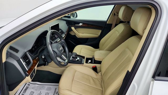 2018 Audi Q5 2.0 TFSI Premium Plus w/ Navigation Pkg & Cold Weather Pkg - 23054112 - 20
