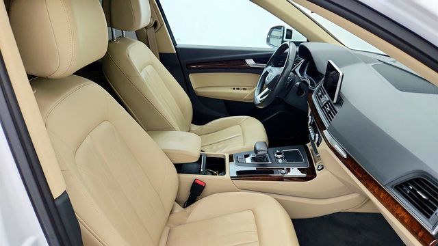 2018 Audi Q5 2.0 TFSI Premium Plus w/ Navigation Pkg & Cold Weather Pkg - 23054112 - 24
