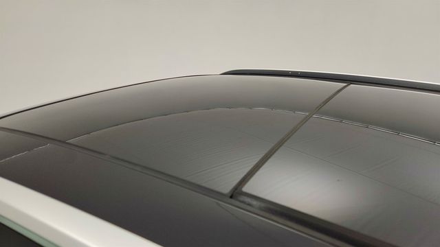 2018 Audi Q5 2.0 TFSI Premium with Panoramic Sunroof & Heated Seats - 22969714 - 9