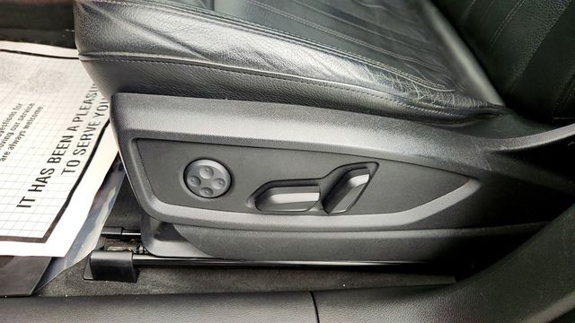 2018 Audi Q5 2.0 TFSI Premium with Panoramic Sunroof & Heated Seats - 22969714 - 11