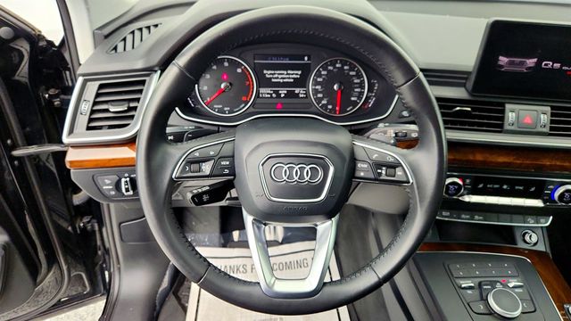 2018 Audi Q5 2.0 TFSI Premium with Panoramic Sunroof & Heated Seats - 22969714 - 13