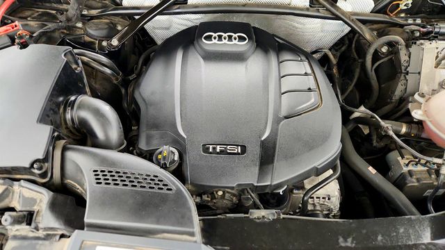 2018 Audi Q5 2.0 TFSI Premium with Panoramic Sunroof & Heated Seats - 22969714 - 27