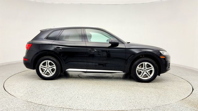 2018 Audi Q5 2.0 TFSI Premium with Panoramic Sunroof & Heated Seats - 22969714 - 3