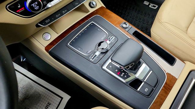 2018 Audi Q5 2.0 TFSI Tech Premium Plus w/ Bang & Olufsen Sound System - 23010101 - 16