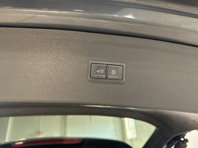 2018 Audi Q5 2.0T Premium - 22985713 - 37