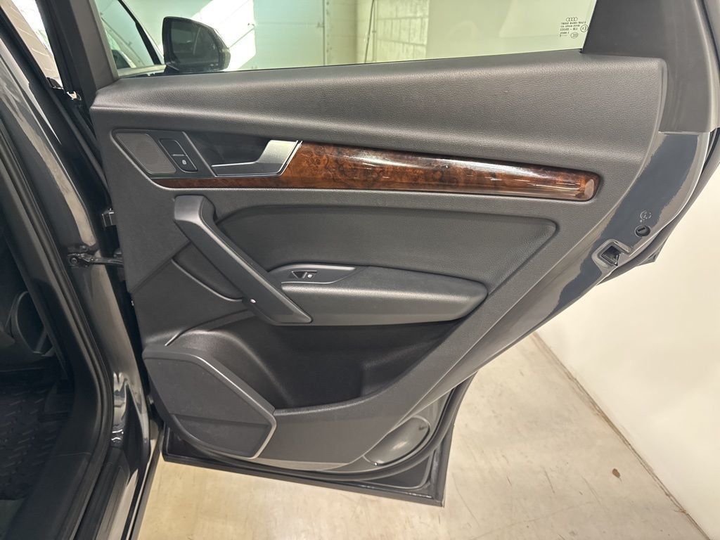 2018 Audi Q5 2.0T Premium - 22985713 - 41