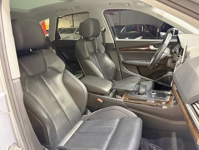 2018 Audi Q5 2.0T Premium Plus - 22960910 - 56