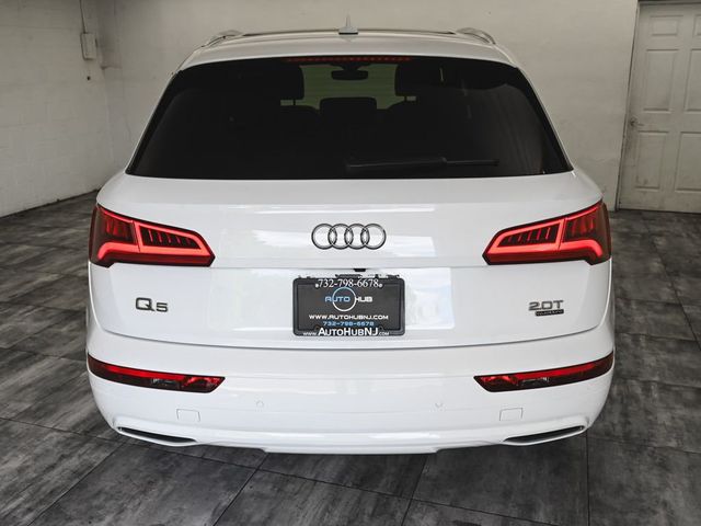 2018 Audi Q5 2.0T quattro S tronic Premium Plus's photo