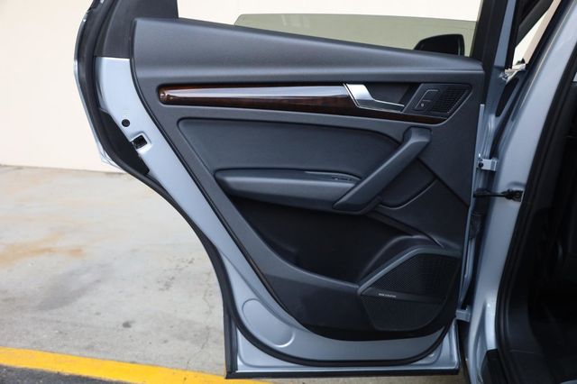 2018 Audi Q5 Premium Plus - 23046773 - 17