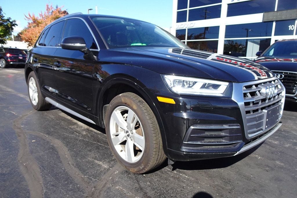 2018 Audi Q5 2.0T Premium Plus photo 2