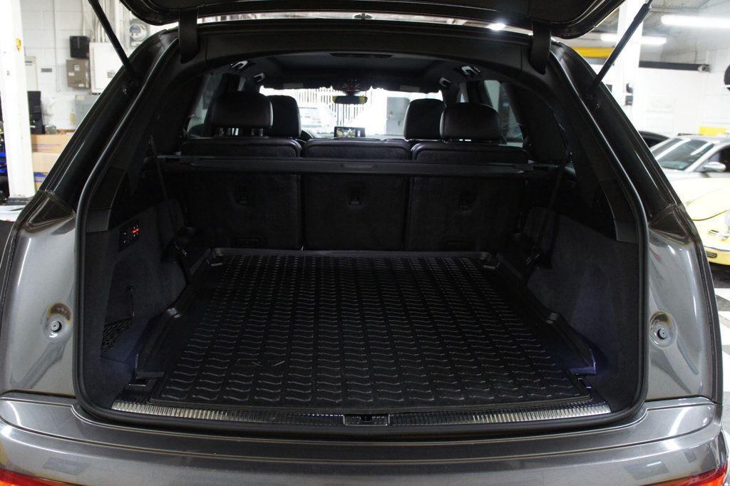 2018 Audi Q7 1-Owner,Prestige Q7, Homegrown, Sold and serviced locally! - 23075210 - 56