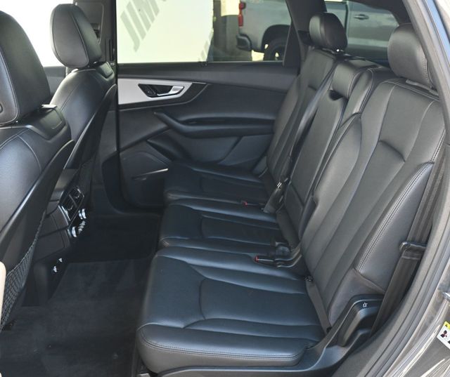 2018 Audi Q7 2.0T Premium Plus Towing Package - 22987110 - 13