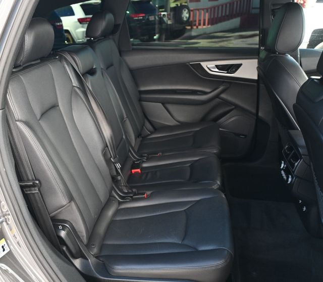2018 Audi Q7 2.0T Premium Plus Towing Package - 22987110 - 16