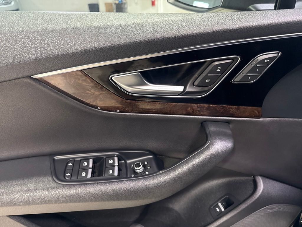 2018 Audi Q7 3.0 TFSI Premium Plus - 23038499 - 27