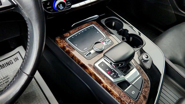 2018 Audi Q7 3.0 TFSI Prestige w/ Driver Assistance, Cold Weather & Tow Pkgs - 23027671 - 16