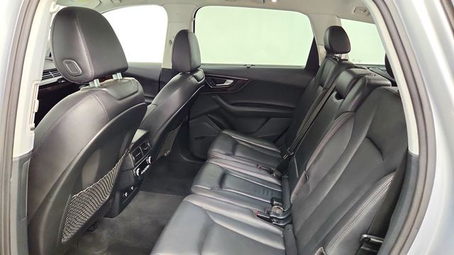 2018 Audi Q7 3.0 TFSI Prestige w/ Driver Assistance, Cold Weather & Tow Pkgs - 23027671 - 21