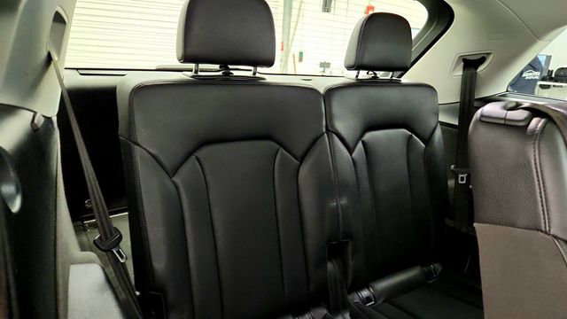 2018 Audi Q7 3.0 TFSI Prestige w/ Driver Assistance, Cold Weather & Tow Pkgs - 23027671 - 23