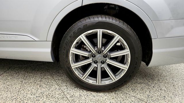 2018 Audi Q7 3.0 TFSI Prestige w/ Driver Assistance, Cold Weather & Tow Pkgs - 23027671 - 8
