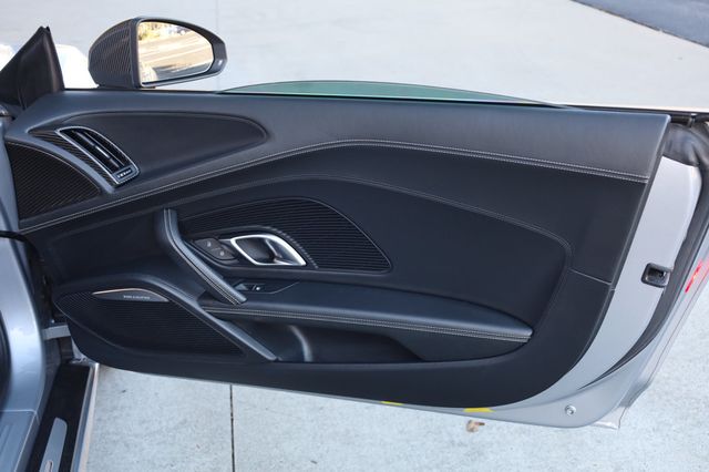 2018 Audi R8 Coupe V10 plus quattro AWD - 22949421 - 23