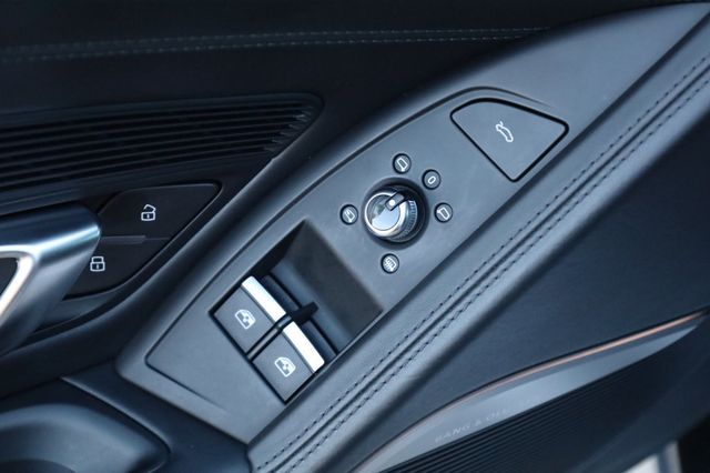 2018 Audi R8 Coupe V10 plus quattro AWD - 22949421 - 32