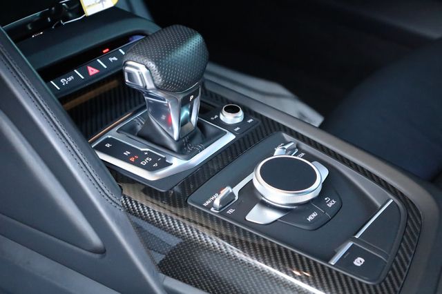 2018 Audi R8 Coupe V10 plus quattro AWD - 22949421 - 37