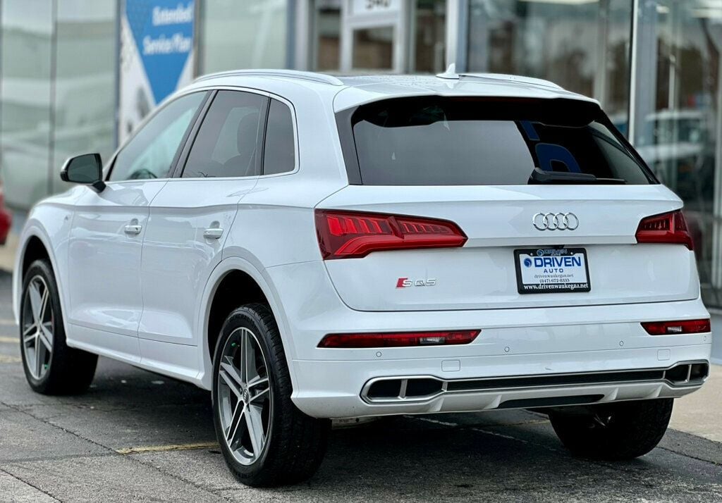 2018 Audi SQ5 Premium Plus photo 2