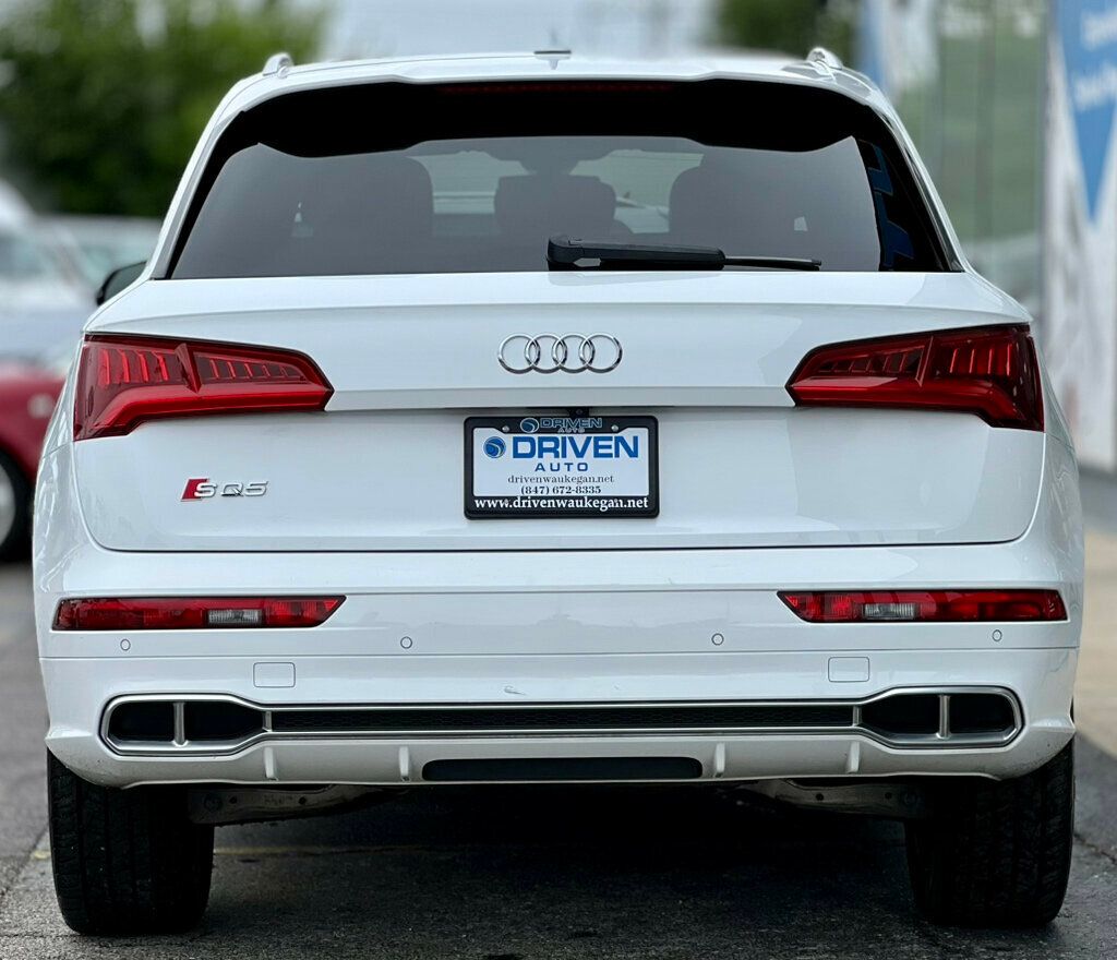 2018 Audi SQ5 Premium Plus photo 3