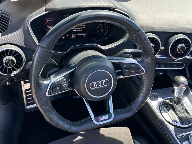 2018 Audi TT Roadster photo 13