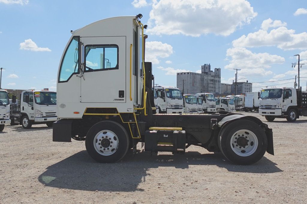 2018 Autocar ACTT42 Terminal Tractor - 22615854 - 3