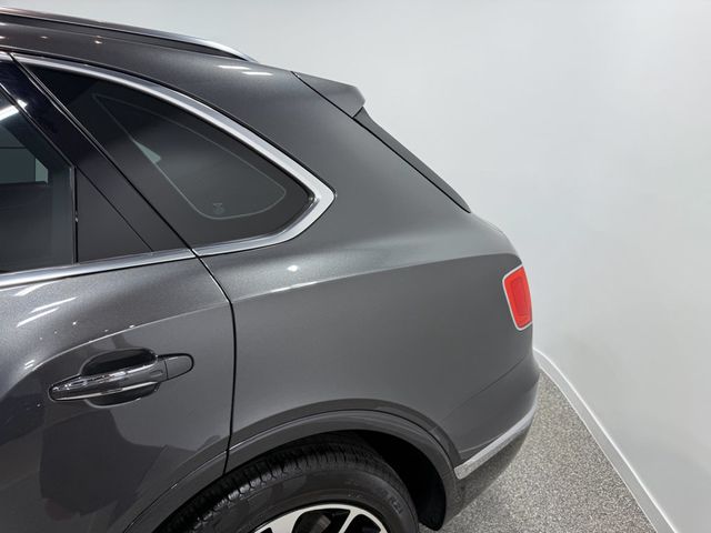 2018 Bentley Bentayga Activity Edition AWD - 23031109 - 9