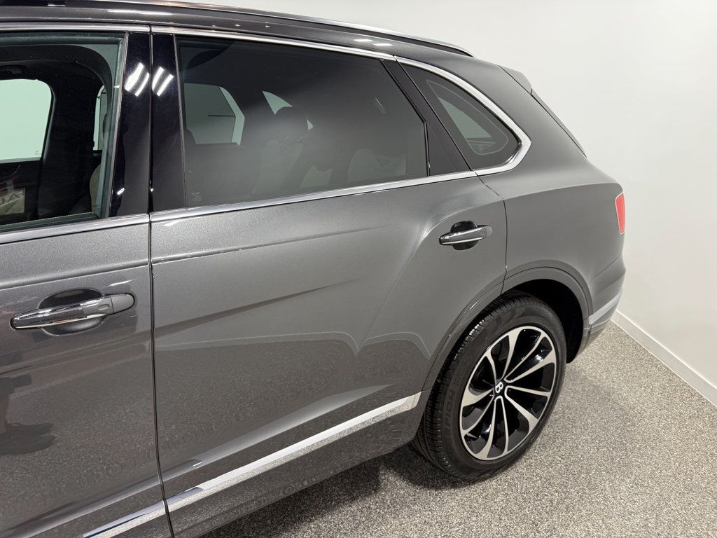 2018 Bentley Bentayga Activity Edition AWD - 23031109 - 12