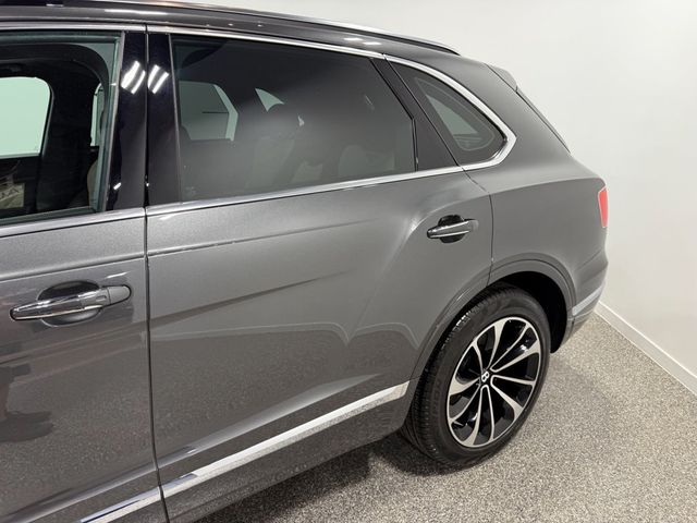 2018 Bentley Bentayga Activity Edition AWD - 23031109 - 12