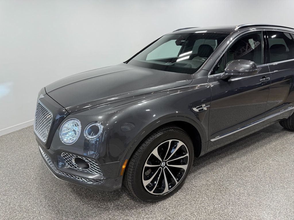 2018 Bentley Bentayga Activity Edition AWD - 23031109 - 22