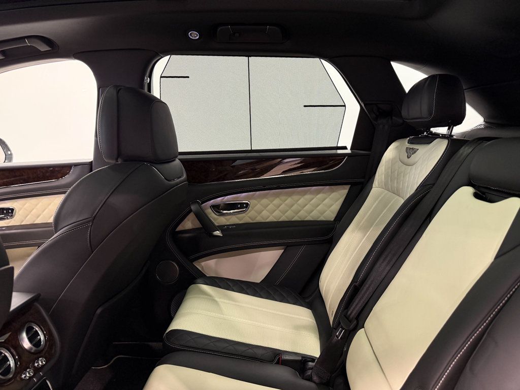 2018 Bentley Bentayga Activity Edition AWD - 23031109 - 29