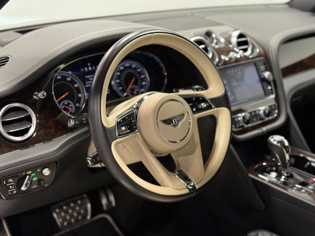 2018 Bentley Bentayga Activity Edition AWD - 23031109 - 30