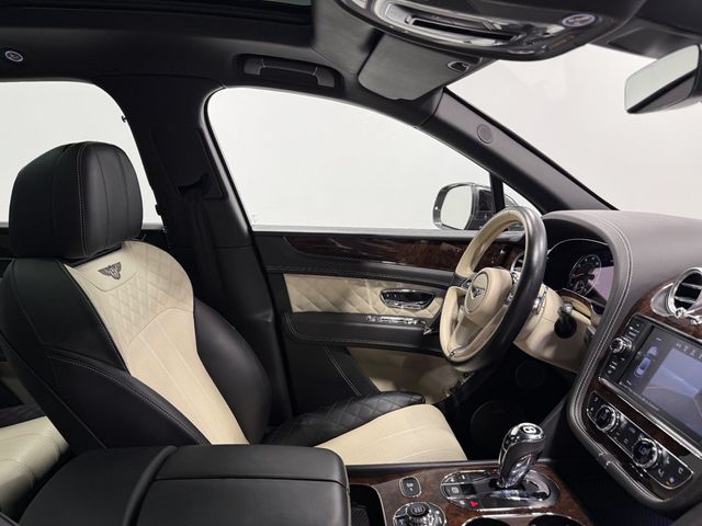 2018 Bentley Bentayga Activity Edition AWD - 23031109 - 38